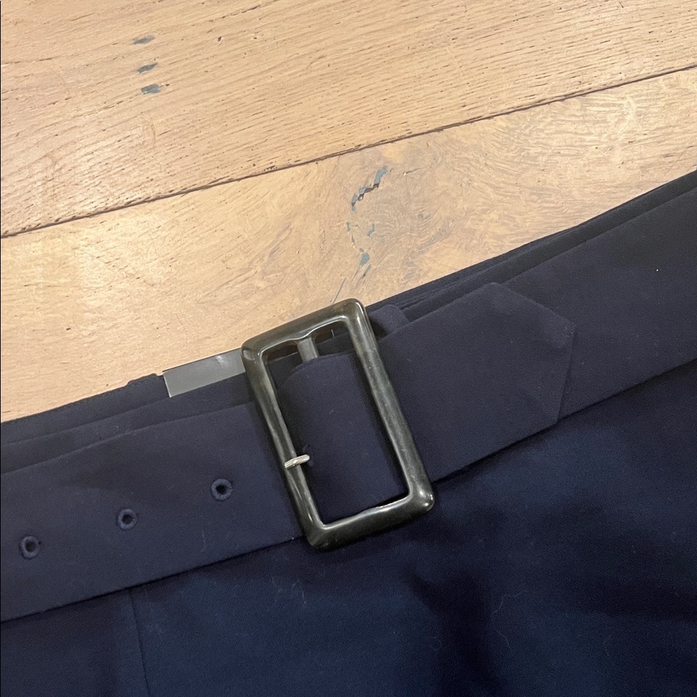 Banana Republic Navy Belted Pencil Skirt, NWT, 12 - Picture 2 of 9